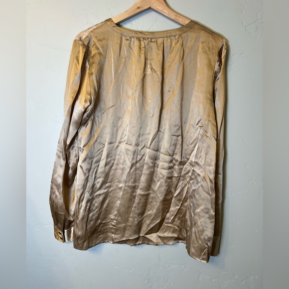 Sundance Women’s Silk Button Down Long Skeeve Top Size Small - Picture 4 of 7